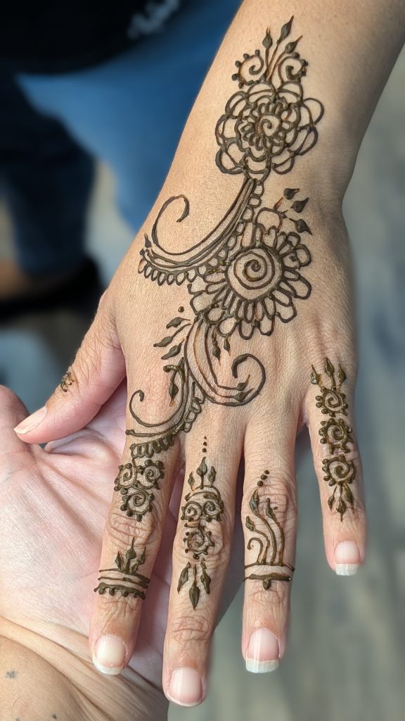 FREE Natural Henna tattoos!